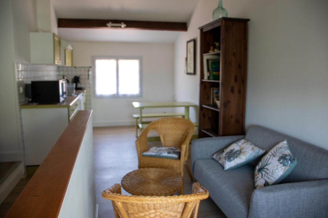 Au Pied De La Sainte Baume Apartment