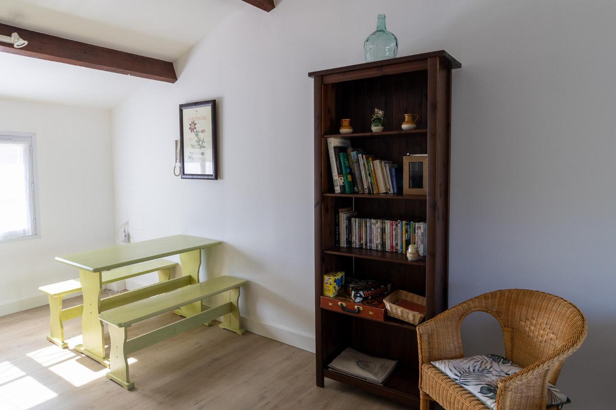 Au Pied De La Sainte Baume Apartment